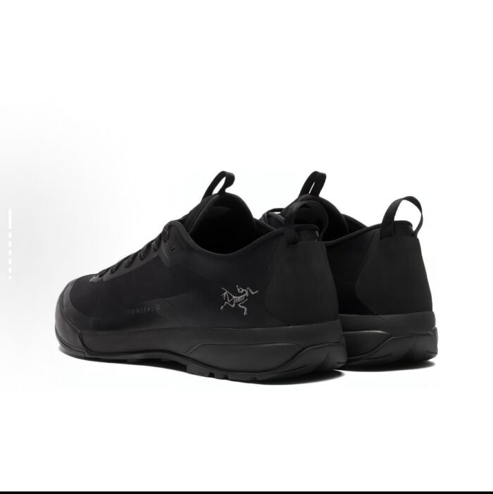 8817 Arc'teryx KONSEAL LT engil erkaklar piyoda poyabzali QORA - Image 3
